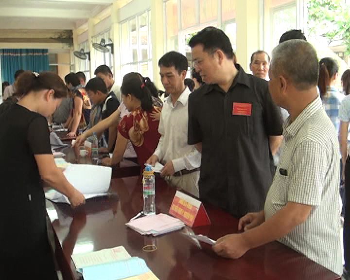 Bí thư thành ủy, Chủ tịch HĐND TP Trần Mạnh Lợi kiểm tra công tác bầu cử